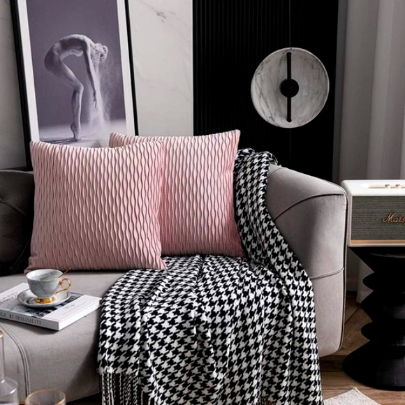 XL Set 2 Petal Pink Soft Ripple Corduroy Velvet Pillow Covers Throw Pillows New - Picture 8 of 12